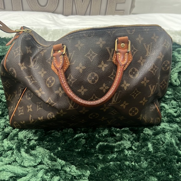 Louie Vuitton speedy bag - Picture 6 of 9